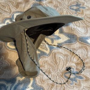 Swiss Tech Performance Gear Khaki/Tan/Grey Mesh Safari Sun Hat Chin Strap S/M